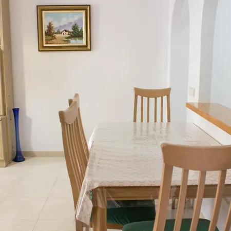 Laloma 72 №6 Apartamento *
